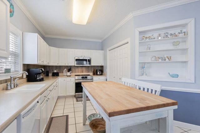 528 6th Ave. S, North Myrtle Beach, SC 29582