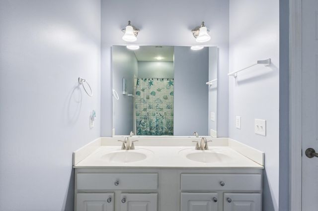 528 6th Ave. S, North Myrtle Beach, SC 29582