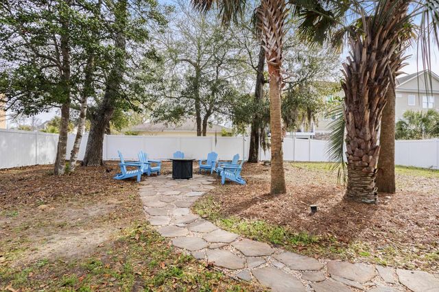 528 6th Ave. S, North Myrtle Beach, SC 29582