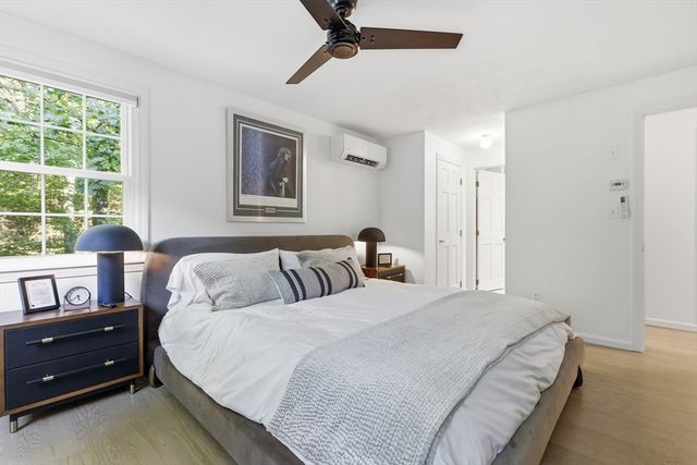 2 Harley Ln, Foxboro, MA 02035