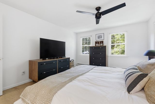 2 Harley Ln, Foxboro, MA 02035