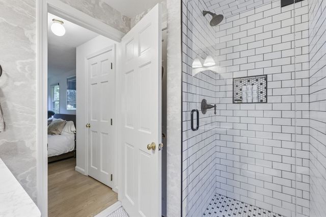 2 Harley Ln, Foxboro, MA 02035