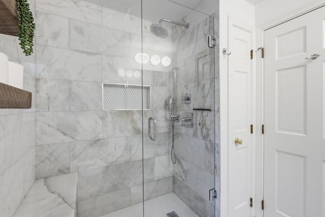 2 Harley Ln, Foxboro, MA 02035