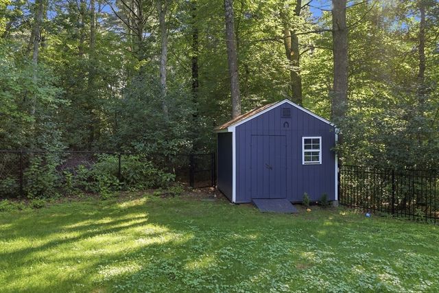 2 Harley Ln, Foxboro, MA 02035