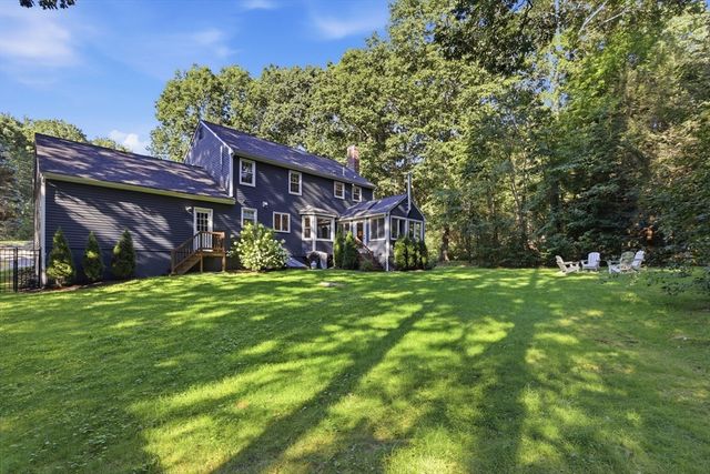 2 Harley Ln, Foxboro, MA 02035