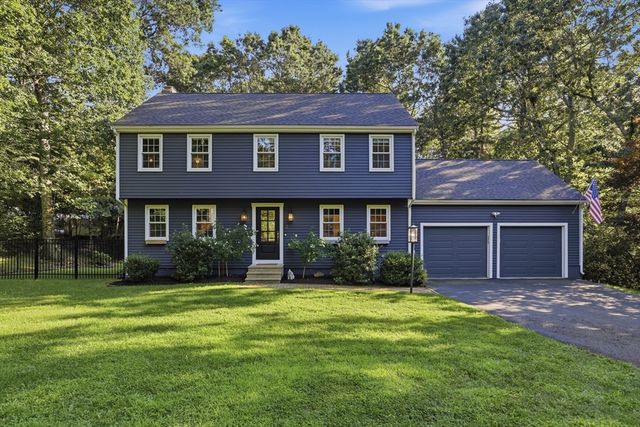 2 Harley Ln, Foxboro, MA 02035