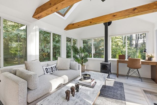 2 Harley Ln, Foxboro, MA 02035