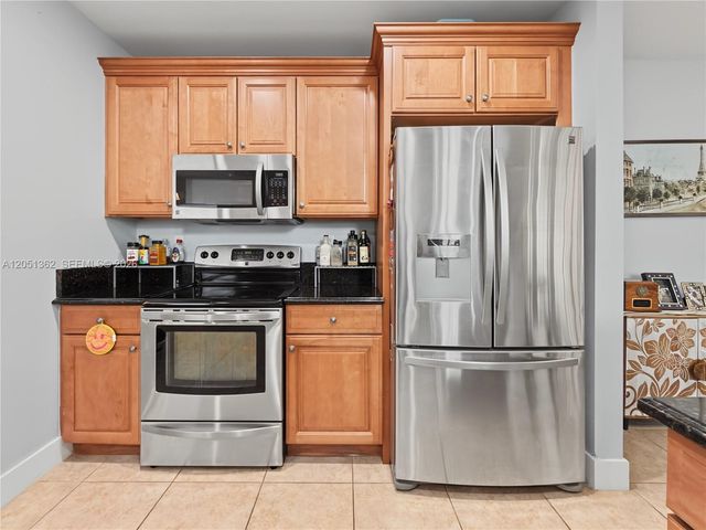 2908 Hidden Harbour Ct, Dania Beach, FL 33312