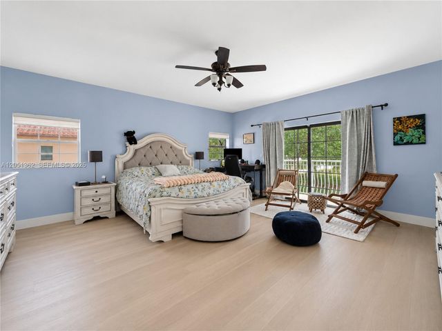 2908 Hidden Harbour Ct, Dania Beach, FL 33312