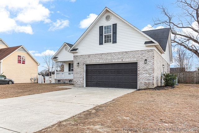 136 Mosswood Drive, Raeford, NC 28376