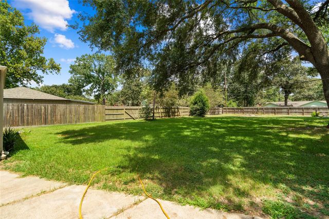 11215 Birchwood Drive, Humble, TX 77338