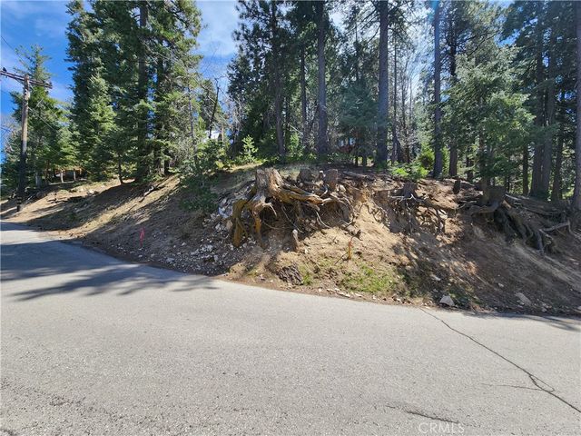 586 Rose, Twin Peaks, CA 92391