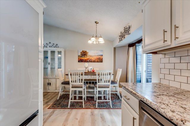 8621 W Westlawn Ct, Wichita, KS 67212