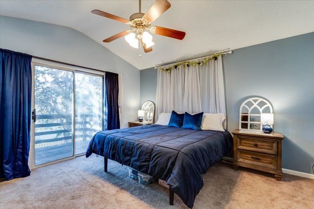 8621 W Westlawn Ct, Wichita, KS 67212