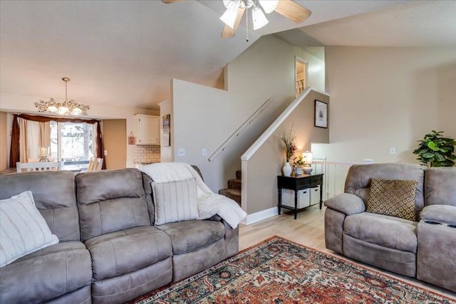 8621 W Westlawn Ct, Wichita, KS 67212