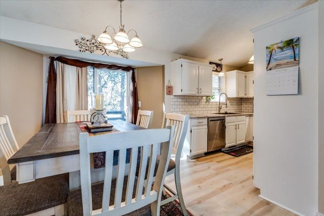 8621 W Westlawn Ct, Wichita, KS 67212