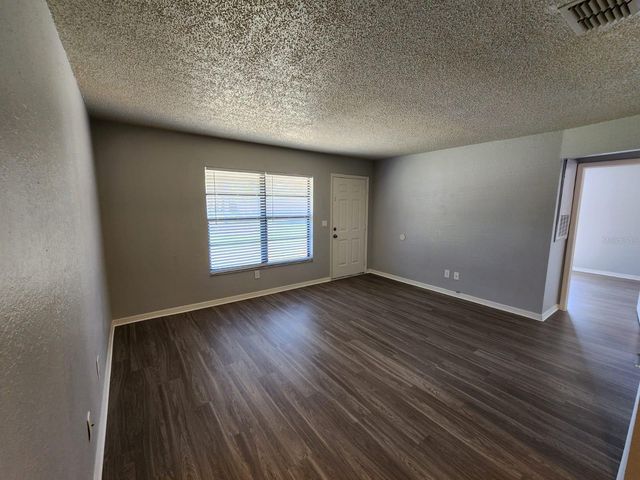 9530 LYNN LANE B, Seminole, FL 33777