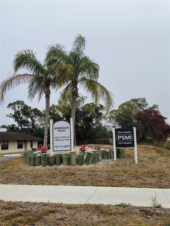 9530 LYNN LANE B, Seminole, FL 33777