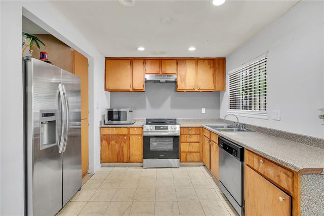 10415 Leawood Boulevard, Houston, TX 77099