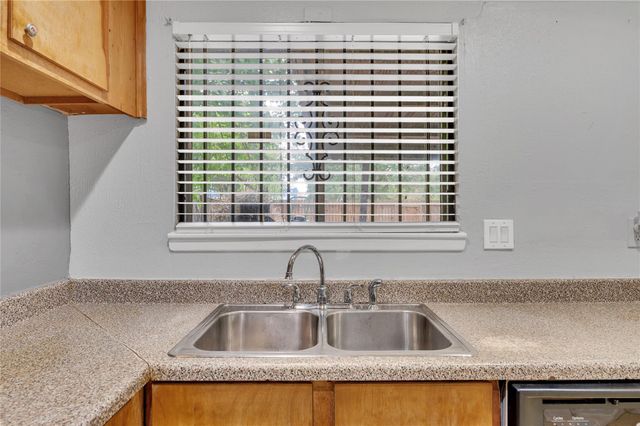 10415 Leawood Boulevard, Houston, TX 77099