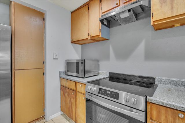 10415 Leawood Boulevard, Houston, TX 77099