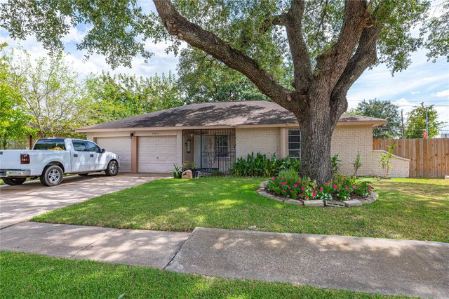 10415 Leawood Boulevard, Houston, TX 77099