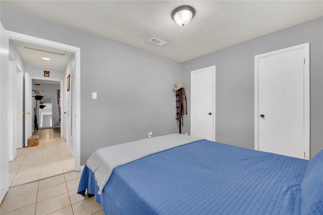 10415 Leawood Boulevard, Houston, TX 77099