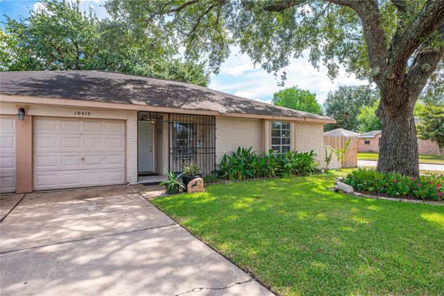 10415 Leawood Boulevard, Houston, TX 77099
