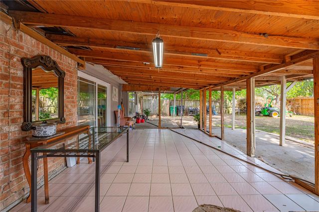 10415 Leawood Boulevard, Houston, TX 77099