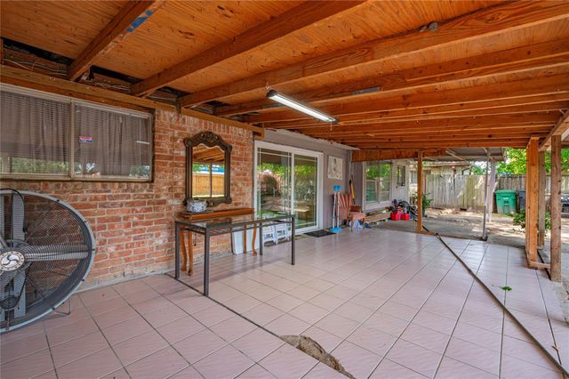 10415 Leawood Boulevard, Houston, TX 77099