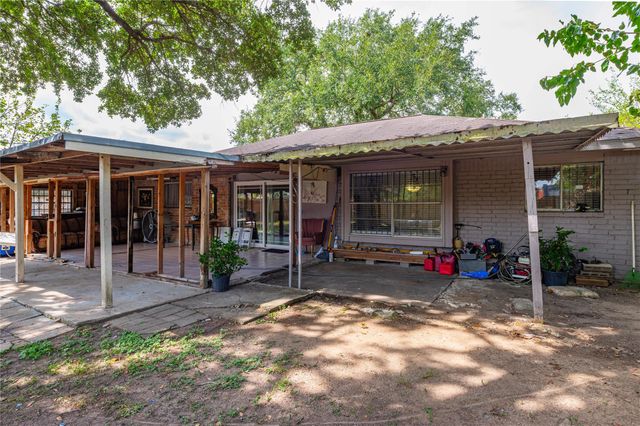 10415 Leawood Boulevard, Houston, TX 77099