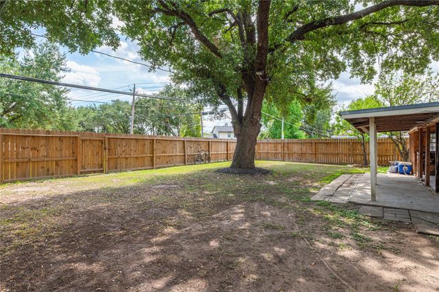 10415 Leawood Boulevard, Houston, TX 77099