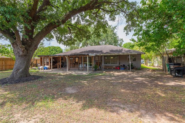 10415 Leawood Boulevard, Houston, TX 77099