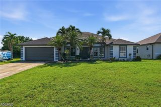2701 NE 1st PL, Cape Coral, FL 33909