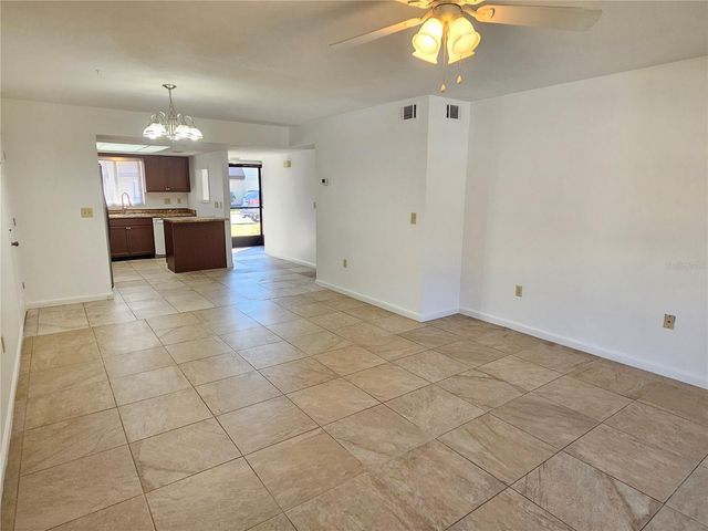 499 ALBEE FARM ROAD V11, Venice, FL 34285