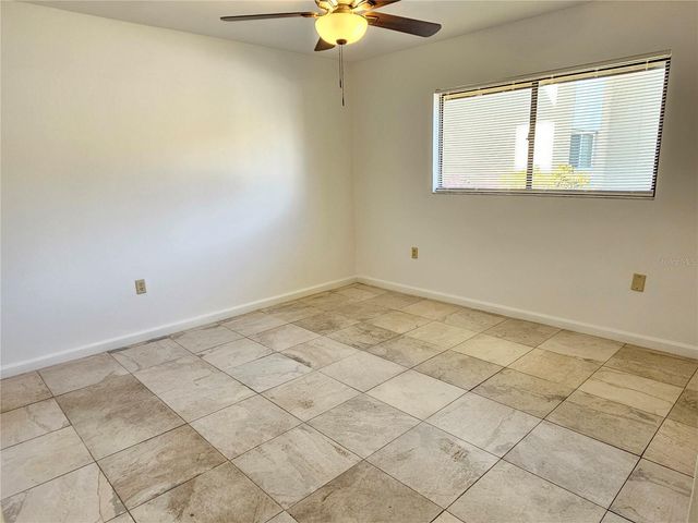 499 ALBEE FARM ROAD V11, Venice, FL 34285