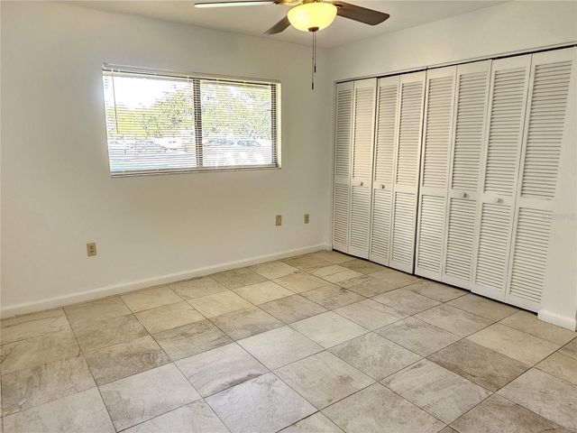 499 ALBEE FARM ROAD V11, Venice, FL 34285