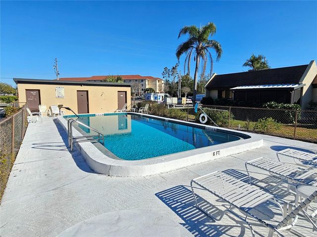 499 ALBEE FARM ROAD V11, Venice, FL 34285