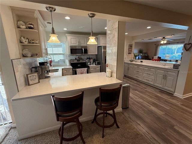 12054 101ST AVENUE, Seminole, FL 33772