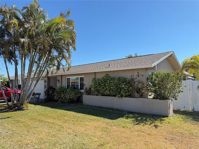 12054 101ST AVENUE, Seminole, FL 33772