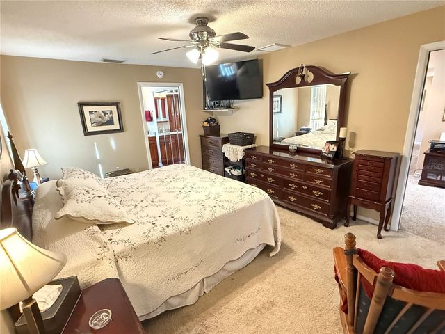 12054 101ST AVENUE, Seminole, FL 33772