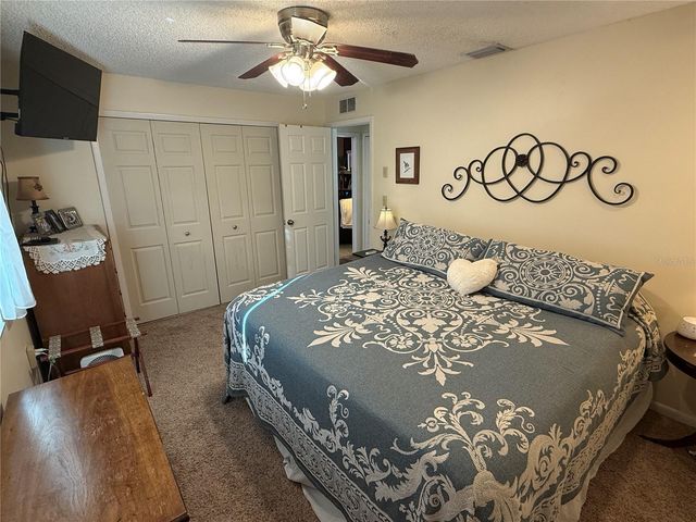 12054 101ST AVENUE, Seminole, FL 33772