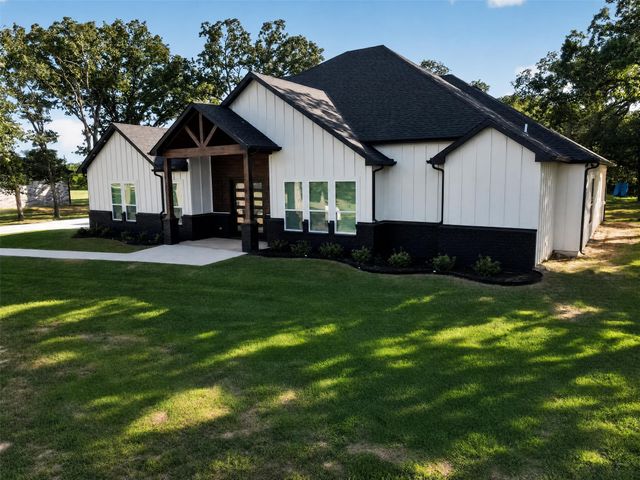 153 Crestview Drive, Corsicana, TX 75109