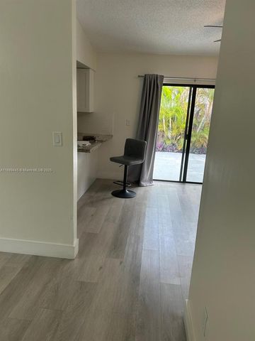 9630 SW 152nd Ave 34, Miami, FL 33196