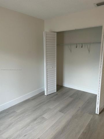 9630 SW 152nd Ave 34, Miami, FL 33196