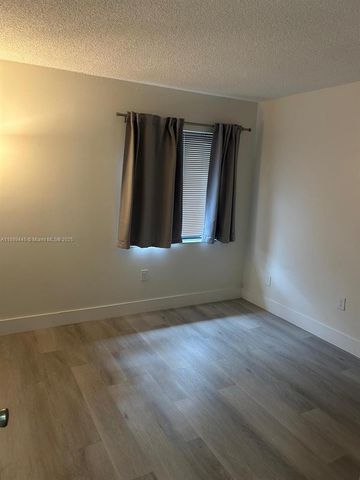 9630 SW 152nd Ave 34, Miami, FL 33196