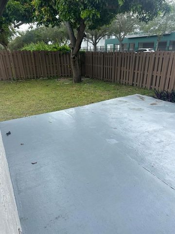 9630 SW 152nd Ave 34, Miami, FL 33196