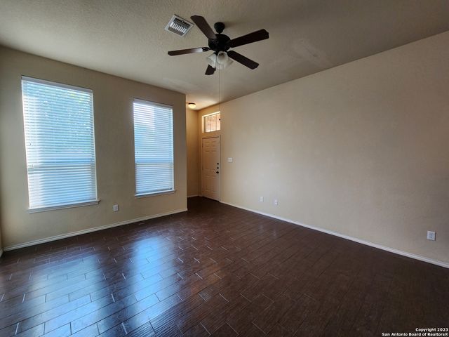 501 CREEKSIDE CIR, New Braunfels, TX 78130