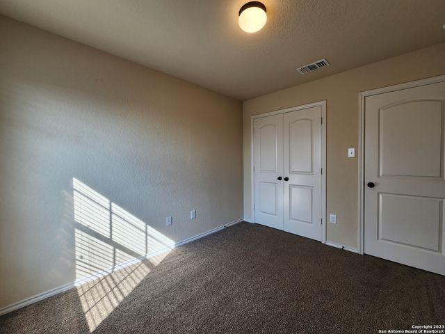 501 CREEKSIDE CIR, New Braunfels, TX 78130