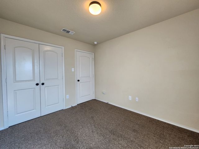 501 CREEKSIDE CIR, New Braunfels, TX 78130